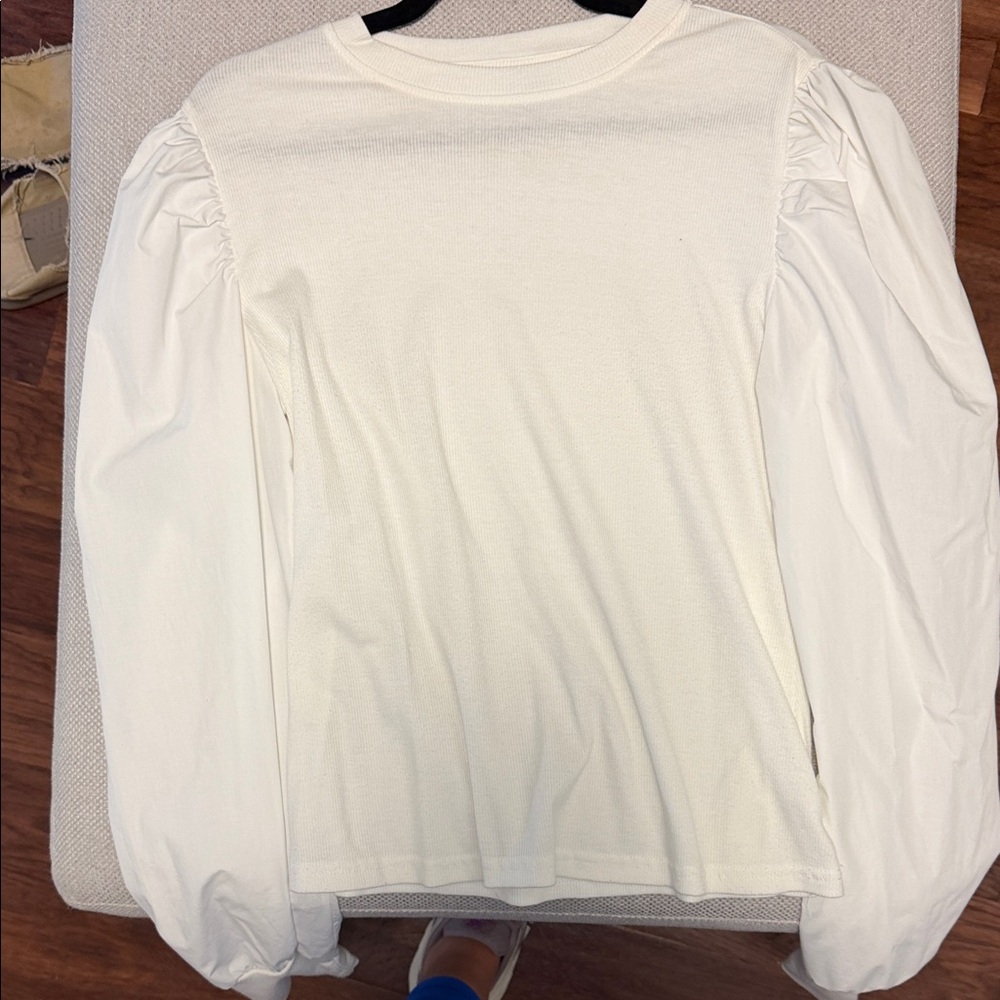 Elegant White Puff Sleeve Top